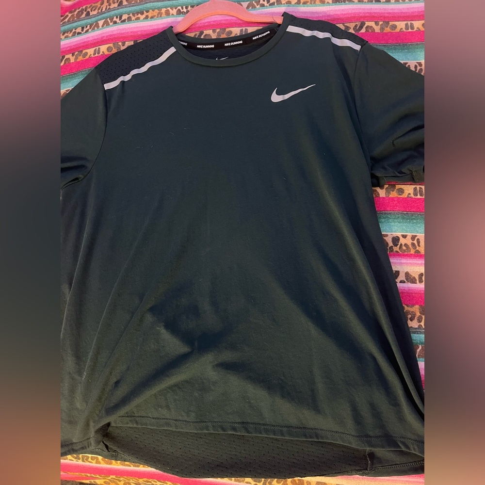 Women nike shirt